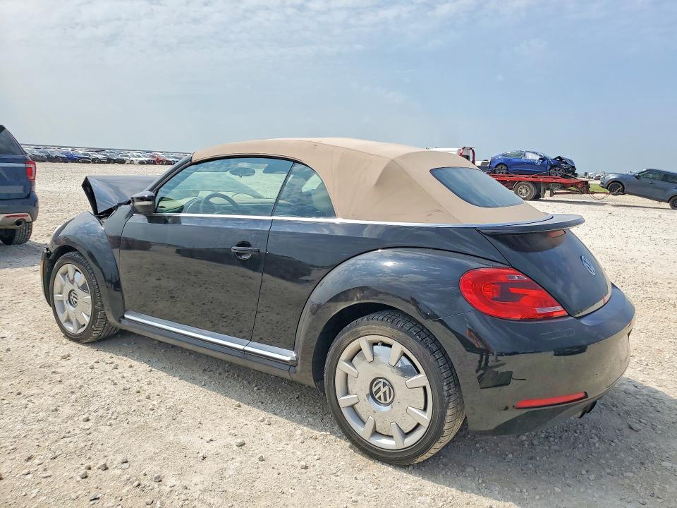 3VW517AT1FM802872