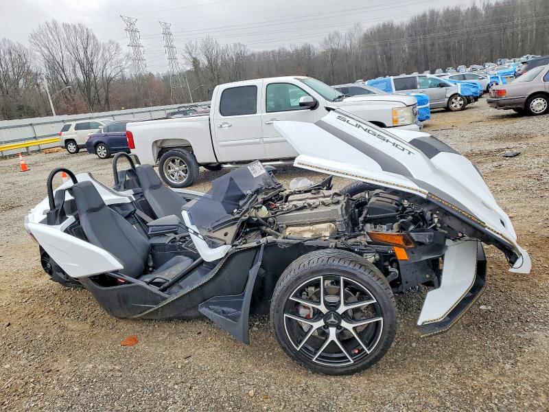 2021 POLARIS SLINGSHOT — VIN 57XAASHD5M8146803
