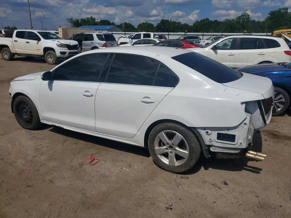 3VW2B7AJ6HM375867
