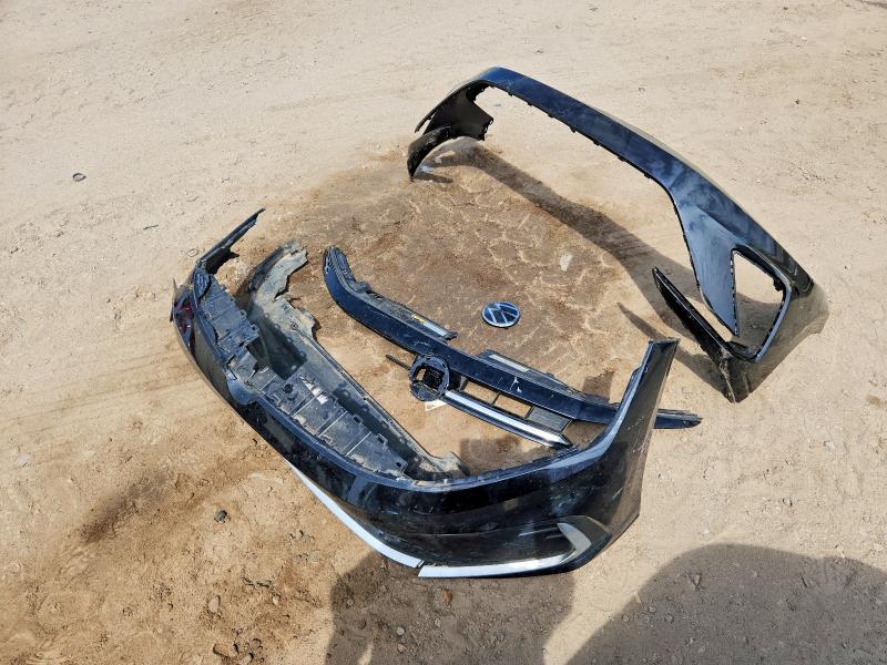 3VW7X7BU8SM042819