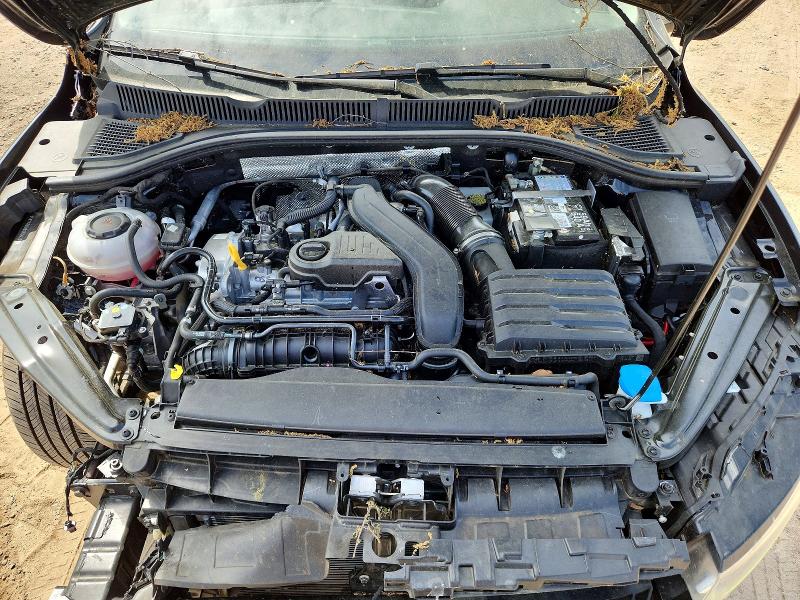 3VW7X7BU8SM042819