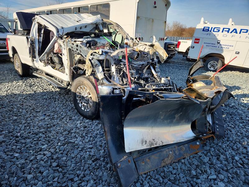 2022 FORD F350 — VIN 1FT8X3BT0NEF22631