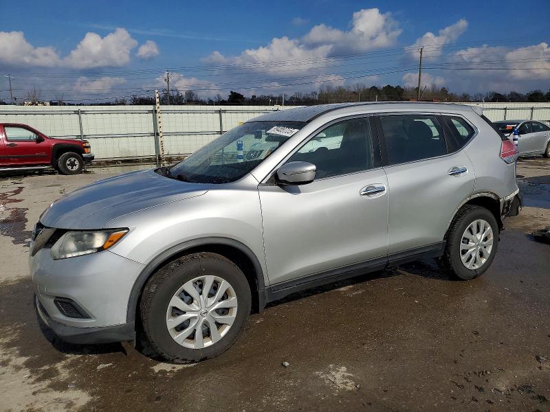 2015 NISSAN ROGUE S — VIN KNMAT2MV0FP579813