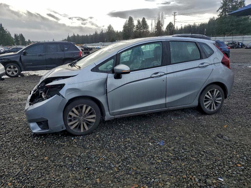 2017 HONDA FIT EX — VIN 3HGGK5H99HM702207