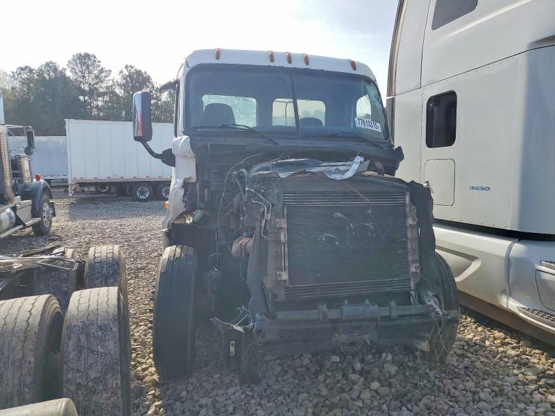 2015 FREIGHTLINER CASCADIA — VIN 3AKJGEBG4FSGJ5844