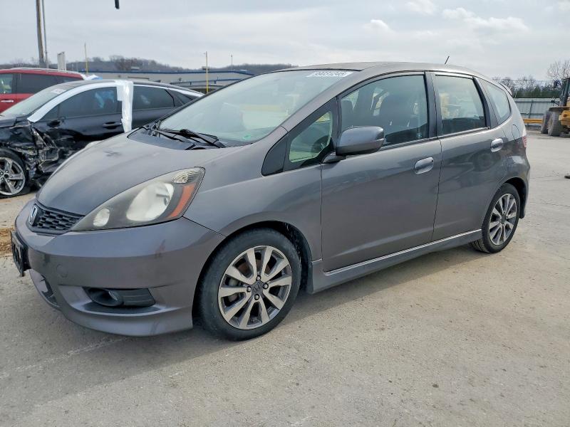 2013 HONDA FIT SPORT — VIN JHMGE8H59DC009121