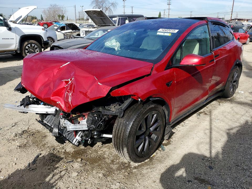 2025 TESLA MODEL X — VIN 7SAXCBE66SF463508