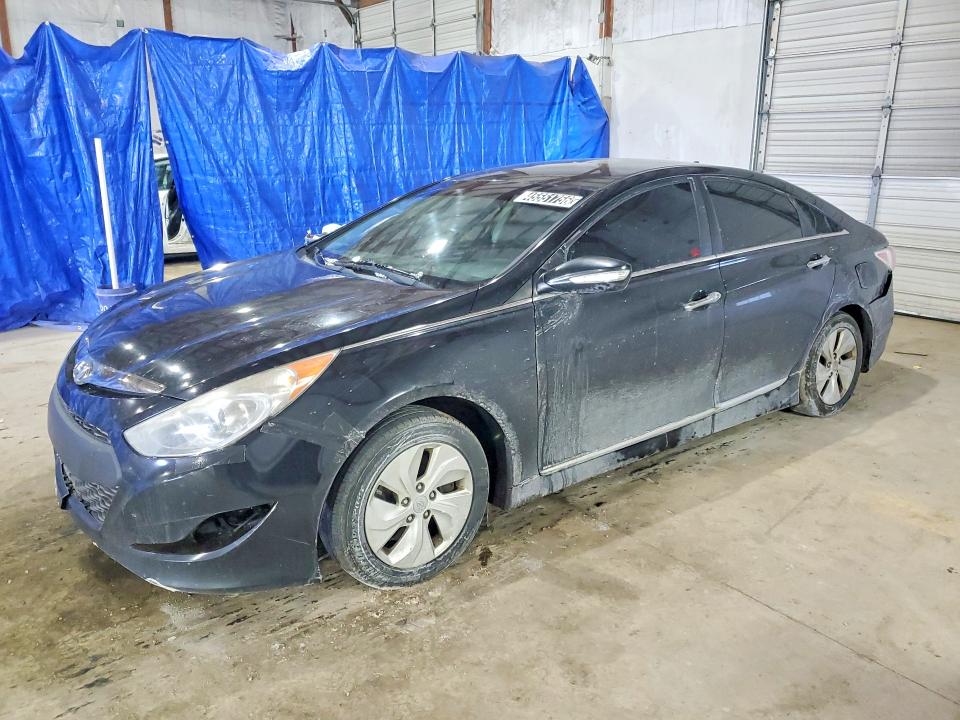 2015 HYUNDAI SONATA HYBRID — VIN KMHEC4A49FA122201