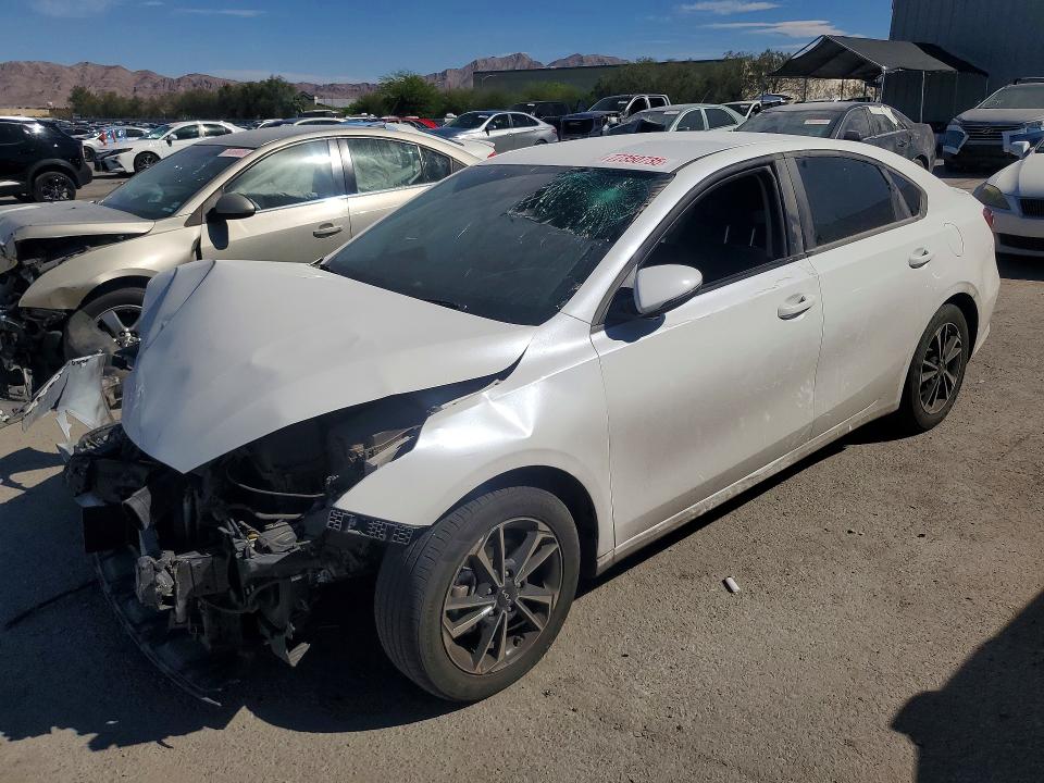 2024 KIA FORTE LX — VIN 3KPF24AD6RE731677