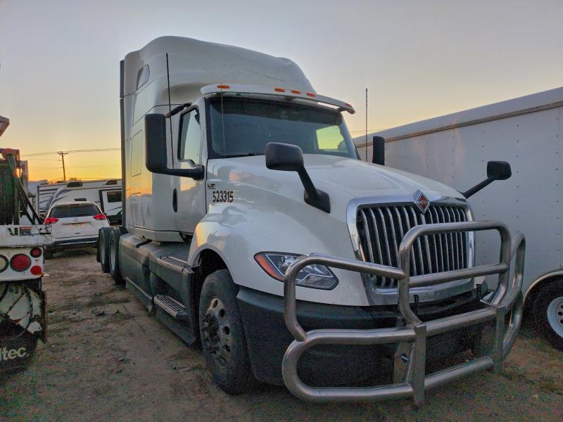 2020 INTERNATIONAL LT625 — VIN 3HSDZAPR2LN802845