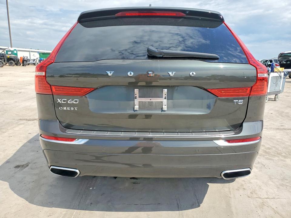 YV4102DLXM1856696