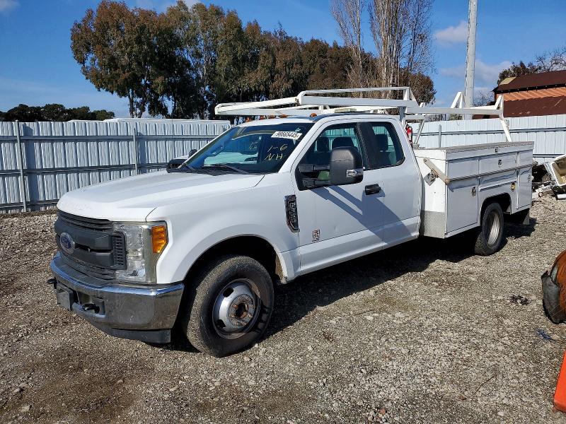 2017 FORD F350 SUPER — VIN 1FD8X3G65HEC87145