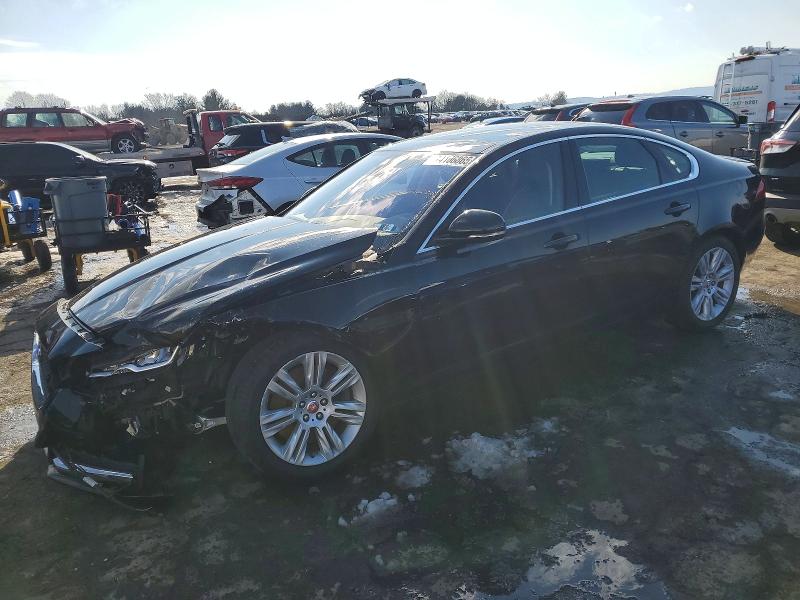 2017 JAGUAR XF PREMIUM — VIN SAJBJ4BV9HCY35127