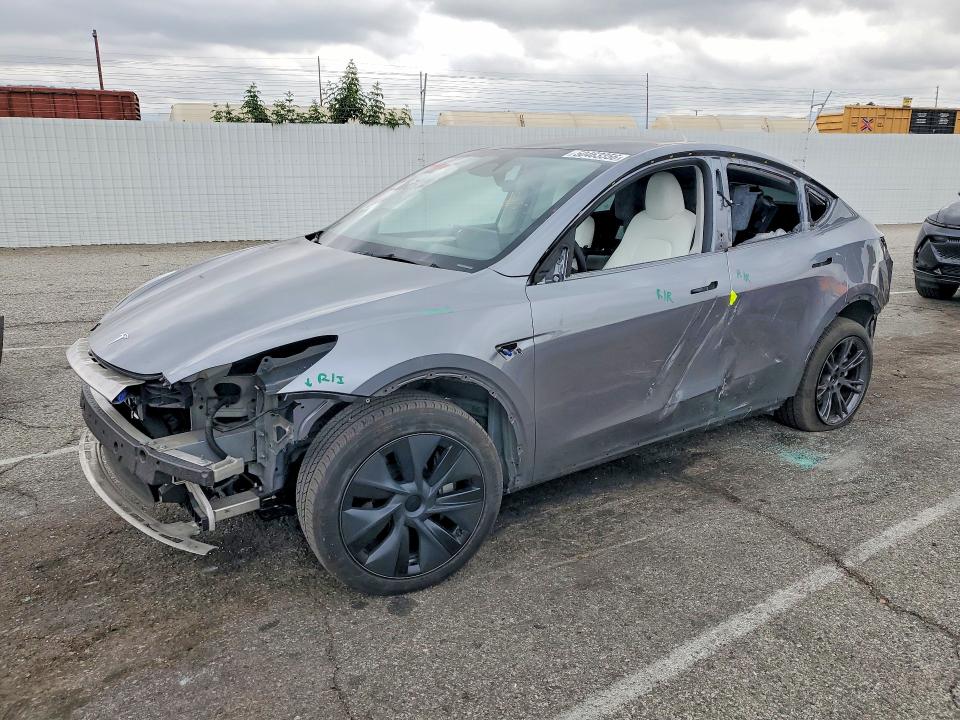 2024 TESLA MODEL Y — VIN 7SAYGDEDXRF208504