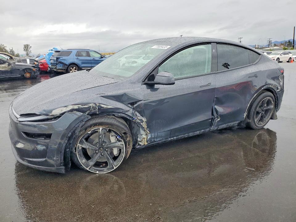 2026 TESLA MODEL Y — VIN 7SAYGDEE8TF347773