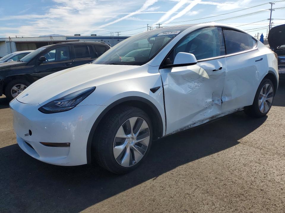 2022 TESLA MODEL Y — VIN 7SAYGDEE1NF407895
