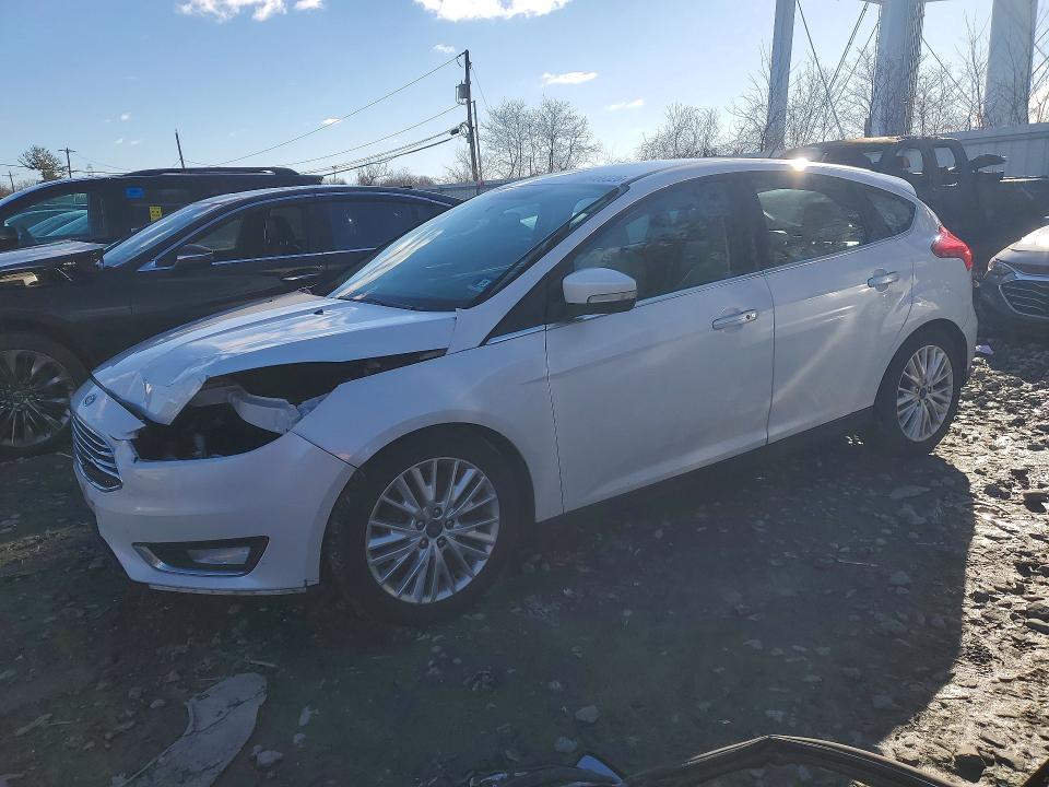 2016 FORD FOCUS — VIN 1FADP3N23GL321327