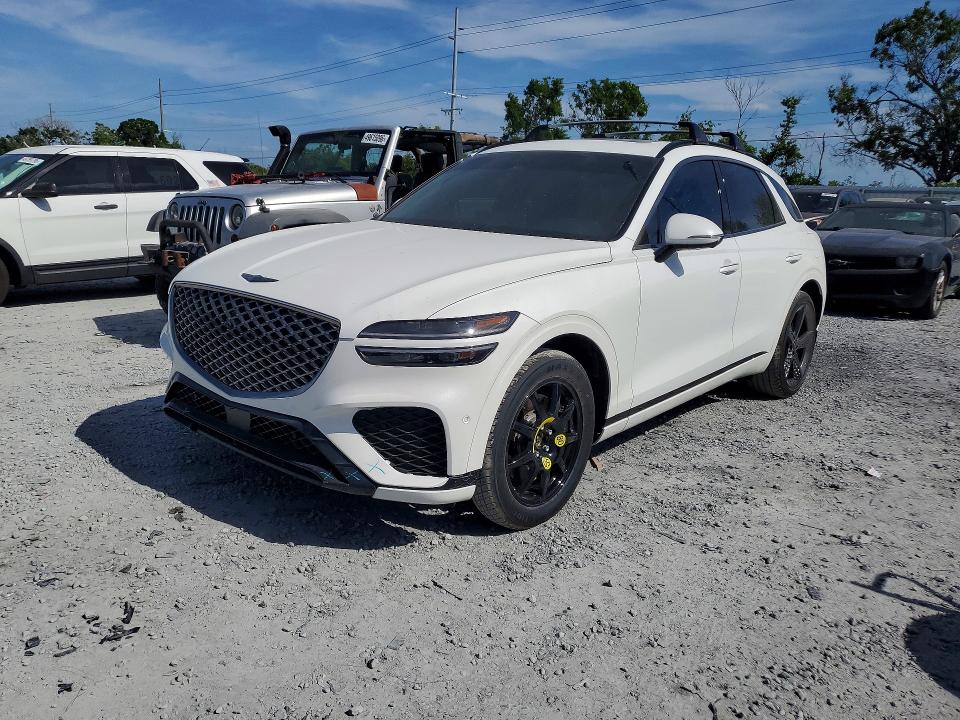 2025 GENESIS GV70 — VIN 5NMMADTB7SH032109