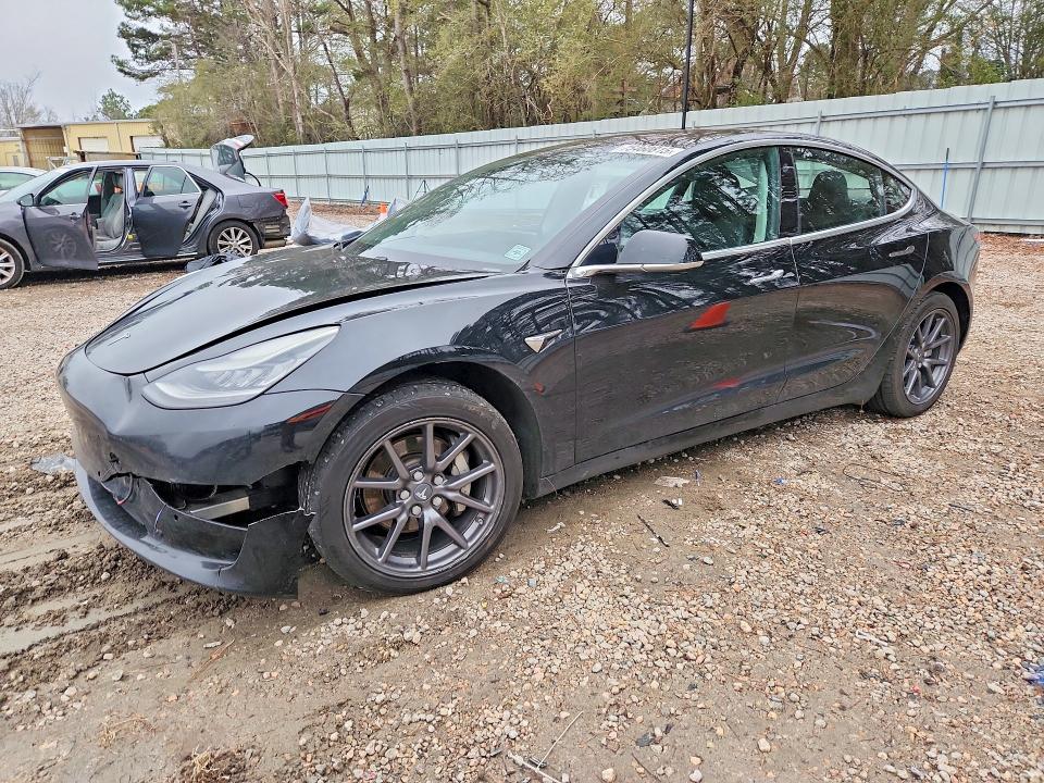 2018 TESLA MODEL 3 — VIN 5YJ3E1EA5JF123303
