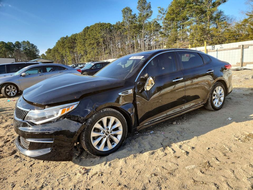 2017 KIA OPTIMA — VIN 5XXGT4L36HG124495