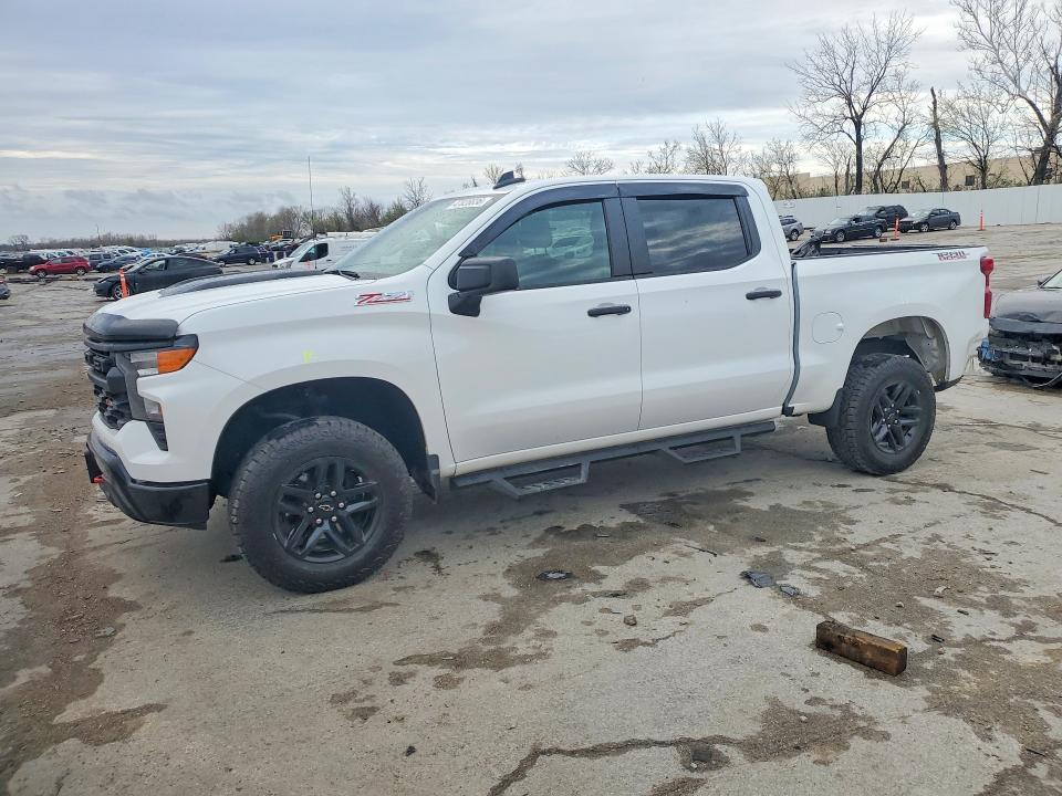 2024 CHEVROLET SILVERADO — VIN 3GCUDCED8RG422433