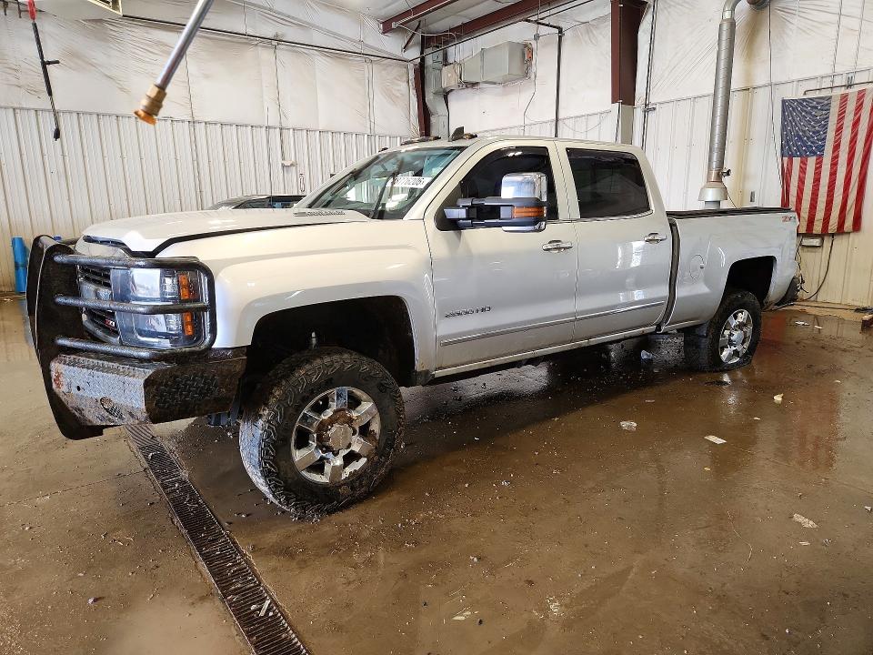 2015 CHEVROLET SILVERADO — VIN 1GC1KWE81FF557067
