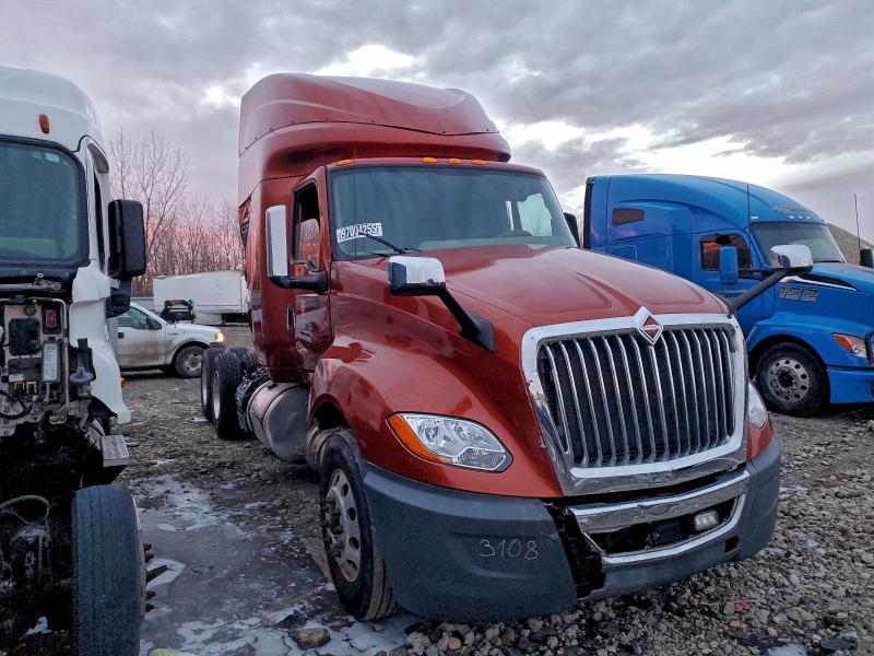 2018 INTERNATIONAL LT625 — VIN 3HSDZTZR2JN633108