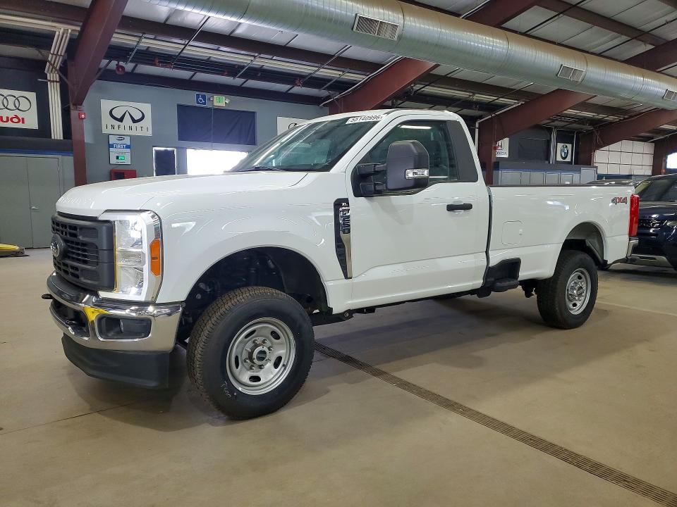 1FTBF2BA4PEE00455