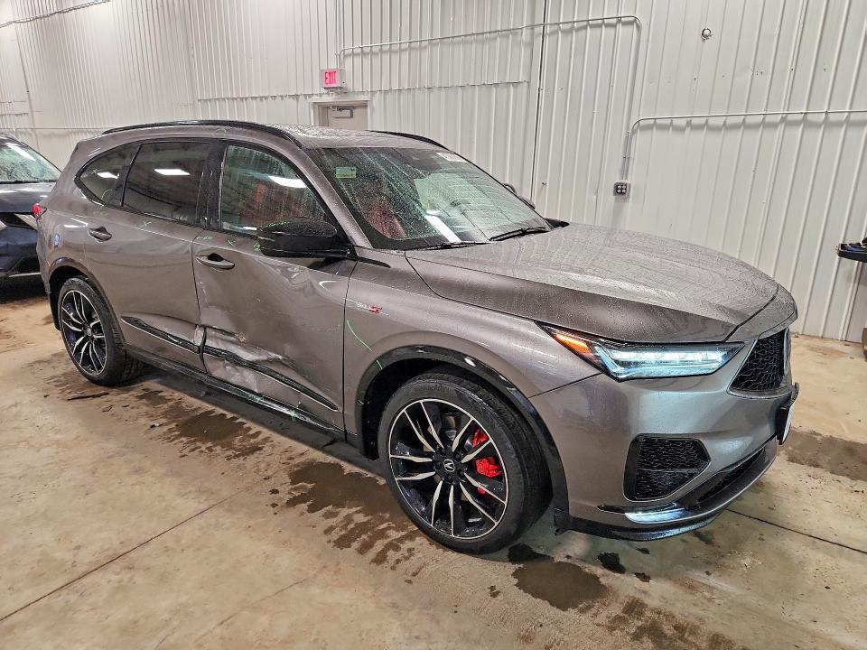 5J8YD8H8XNL001003