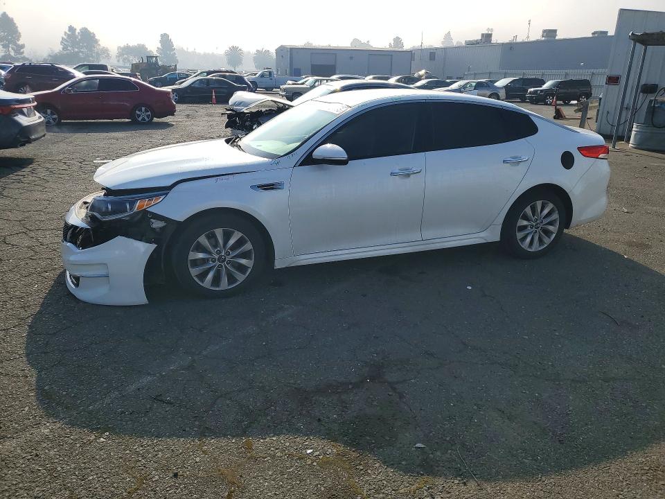 2018 KIA OPTIMA — VIN 5XXGU4L33JG231247