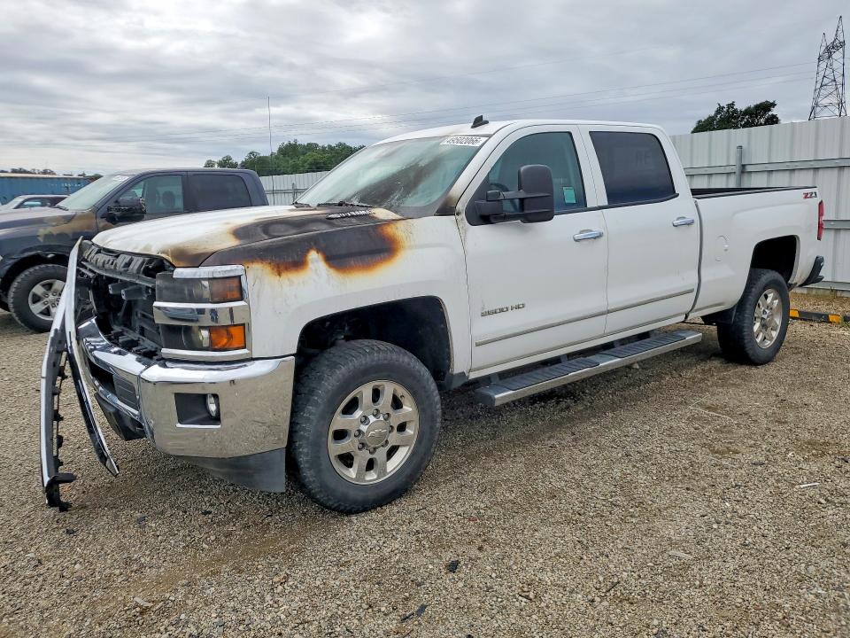 2015 CHEVROLET SILVERADO — VIN 1GC1KWE89FF159850
