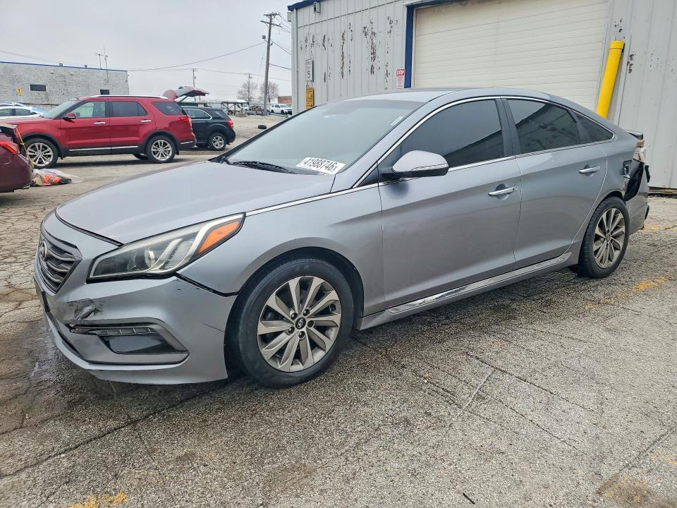 2015 HYUNDAI SONATA — VIN 5NPE34AF9FH092826