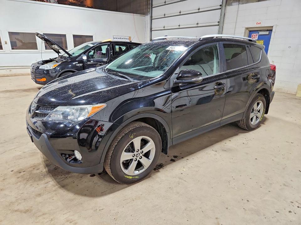 2015 TOYOTA RAV4 — VIN 2T3RFREV4FW243006
