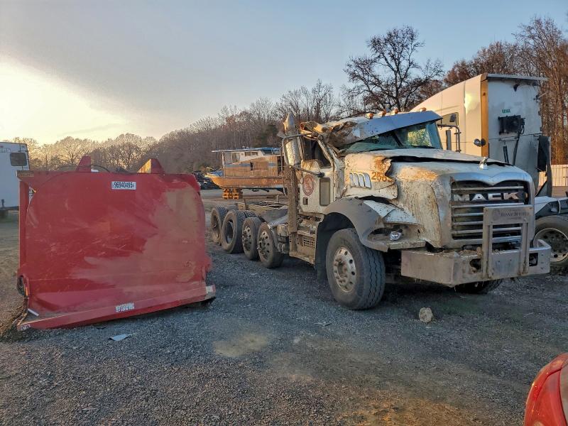 2020 MACK GRANITE — VIN 1M2GR4GC3LM017802