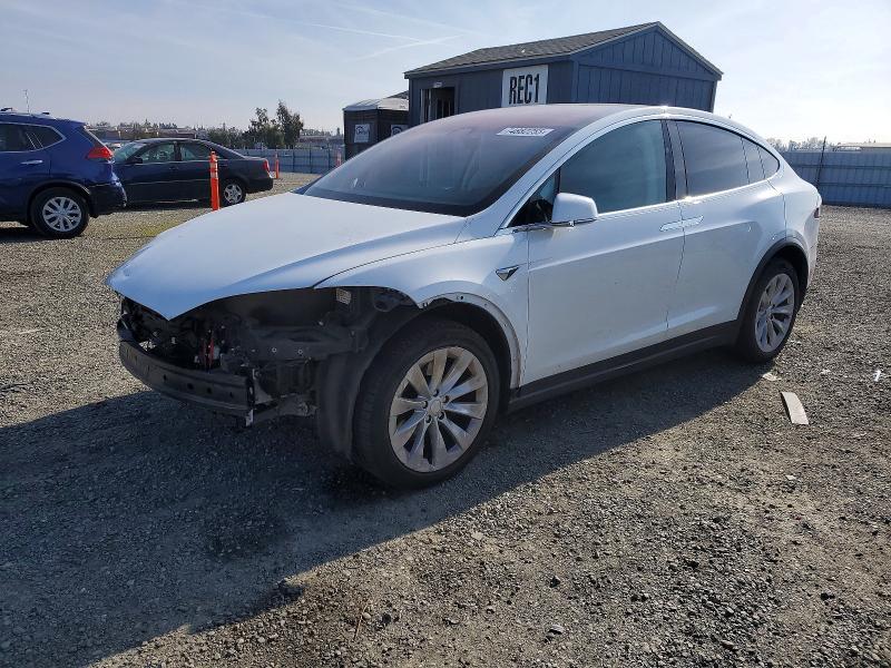 2018 TESLA MODEL X — VIN 5YJXCAE23JF118214