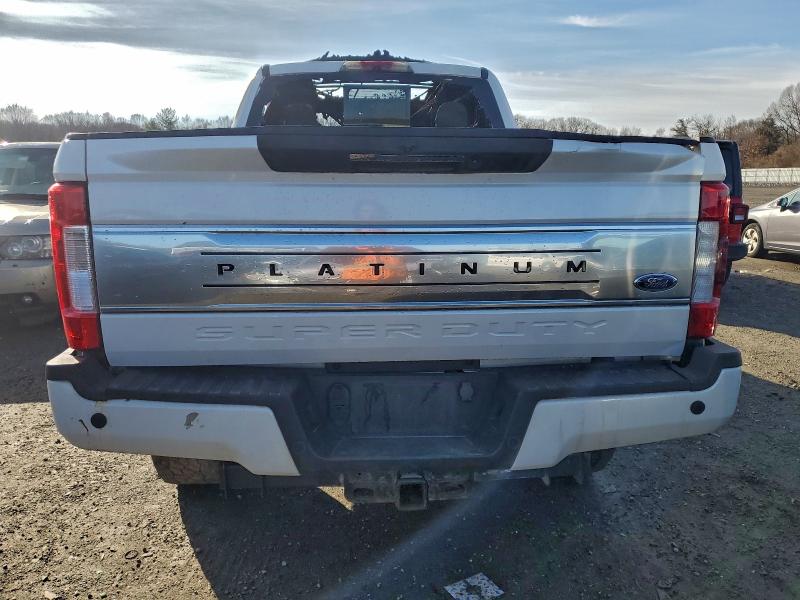 1FT8W3BT2KEG18582