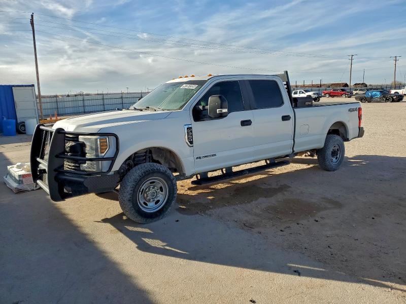2019 FORD F350 SUPER — VIN 1FT8W3BT1KEE26540