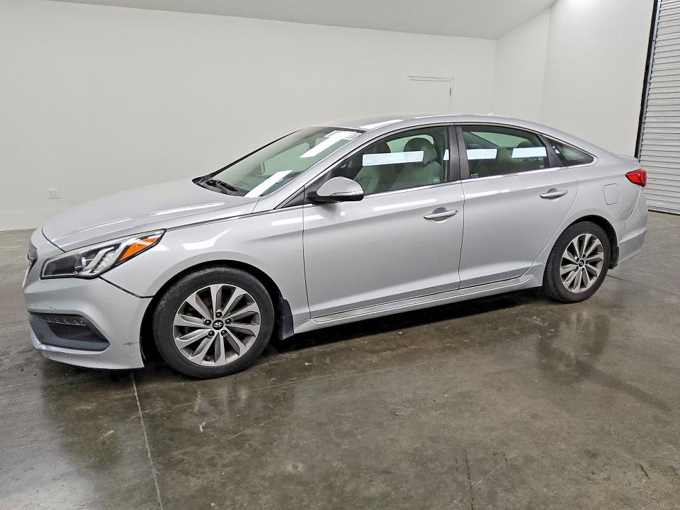 2015 HYUNDAI SONATA — VIN 5NPE34AF2FH183243