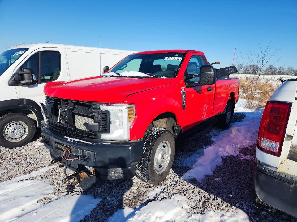 2019 FORD F350 — VIN 1FTRF3B62KEF53523