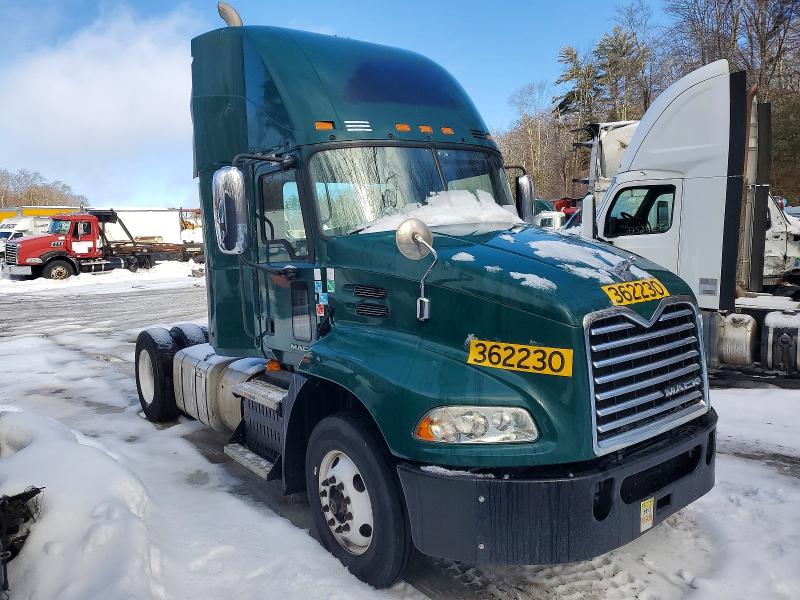 2017 MACK CXU613 — VIN 1M1AW01X7HM009538