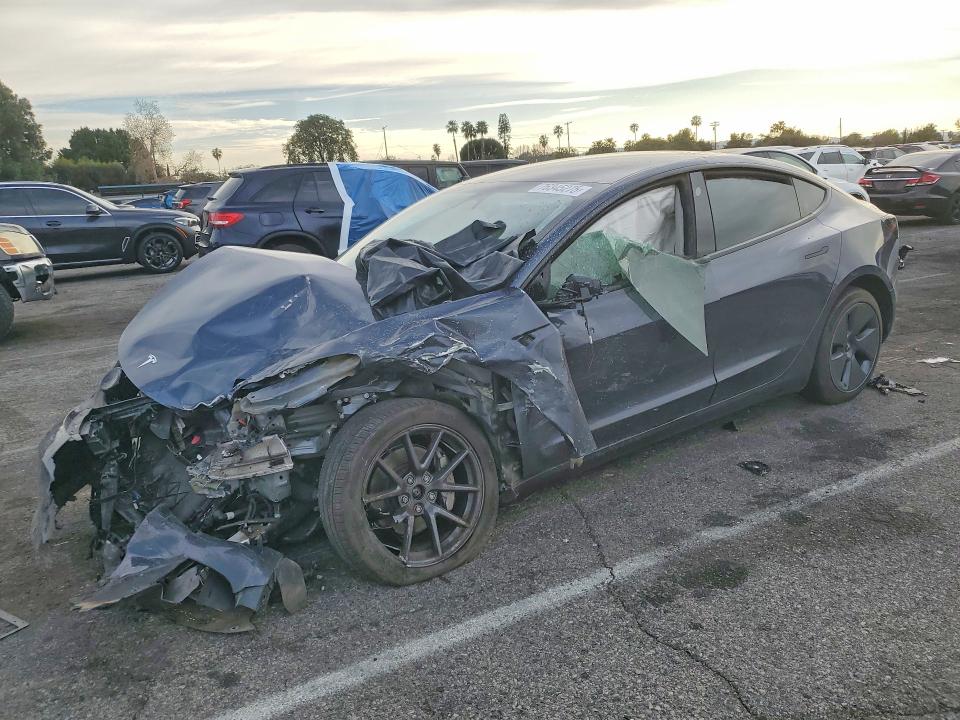 2022 TESLA MODEL 3 — VIN 5YJ3E1EB4NF314239