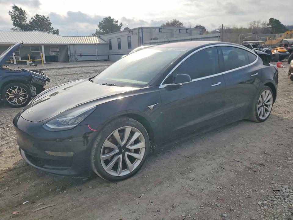 2018 TESLA MODEL 3 — VIN 5YJ3E1EA7JF033800