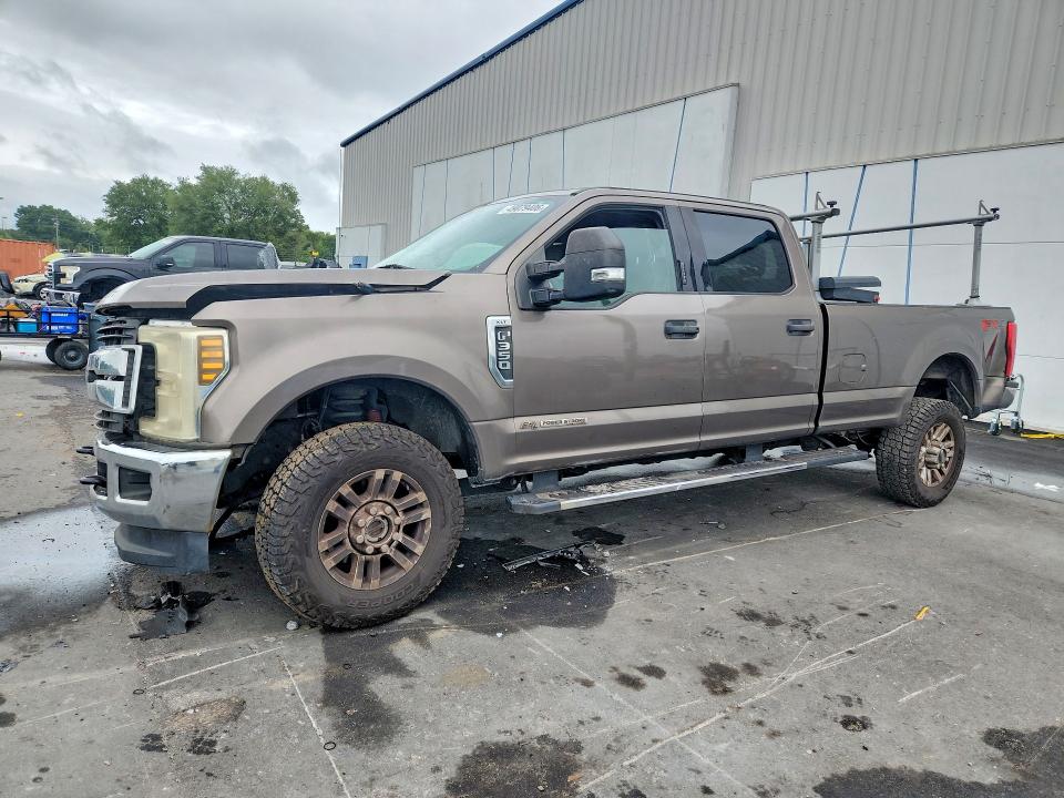 2018 FORD F350 — VIN 1FT8W3BT1JEB96836
