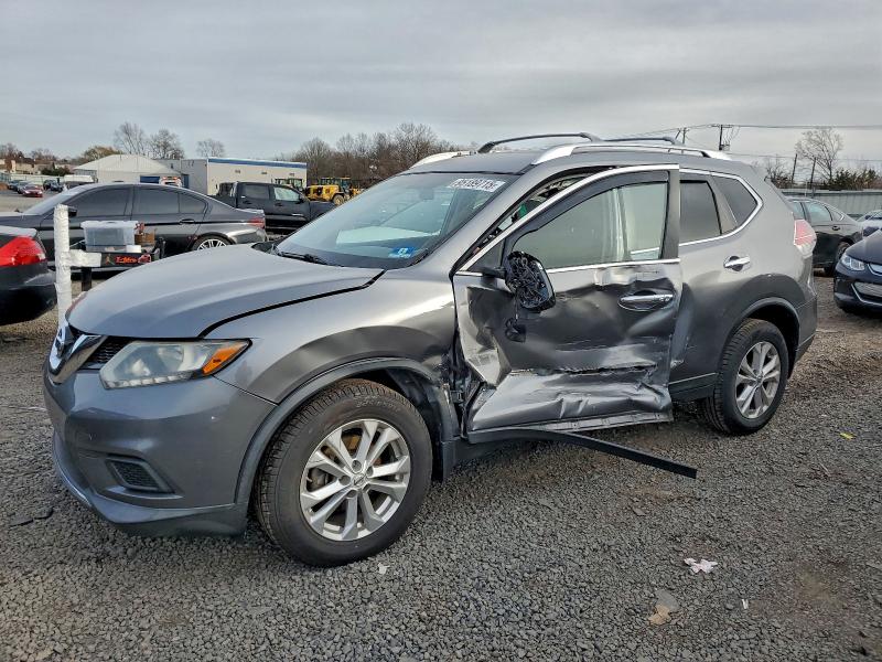 2015 NISSAN ROGUE S — VIN KNMAT2MV9FP551945