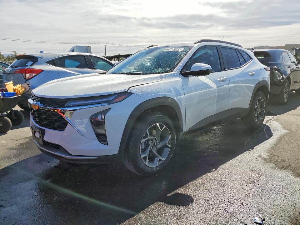 2025 CHEVROLET TRAX — VIN KL77LHEP8SC196598
