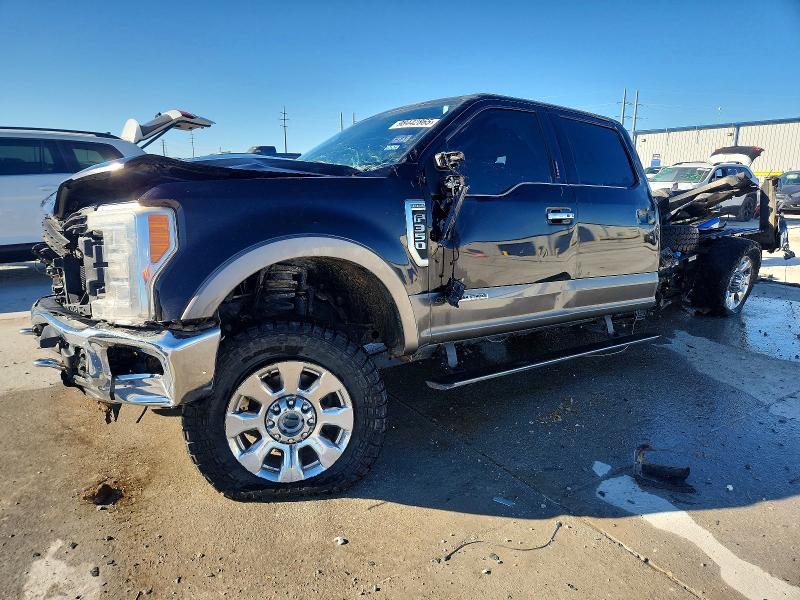 2018 FORD F350 — VIN 1FT8W3BTXJEB07829