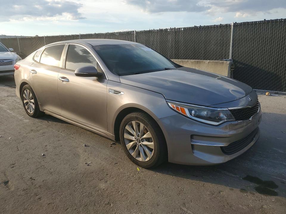 5XXGT4L36HG131835