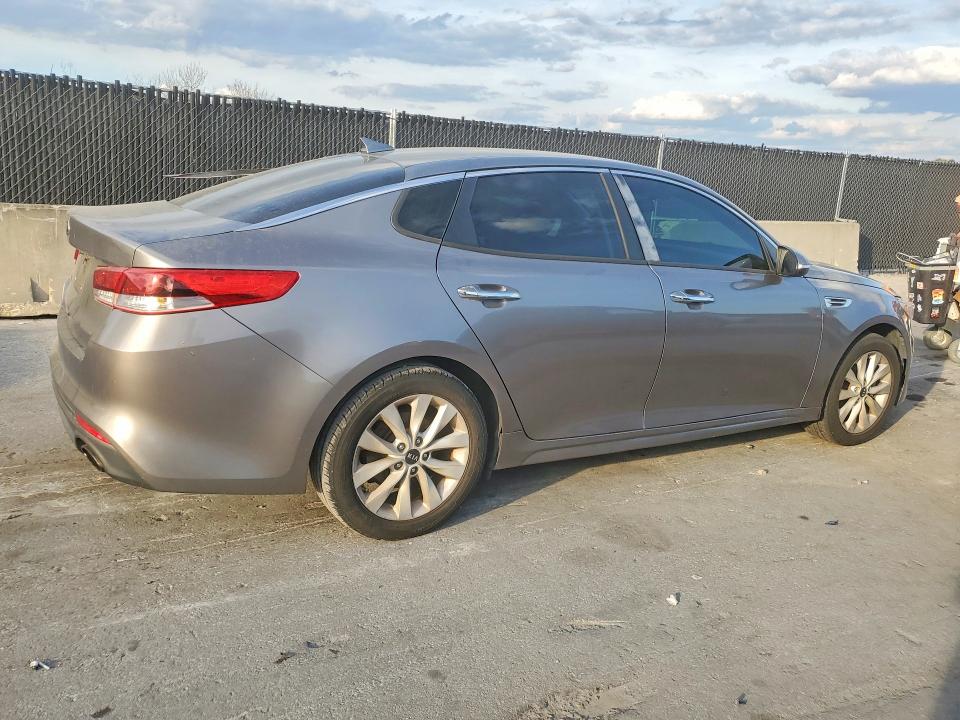 5XXGT4L36HG131835