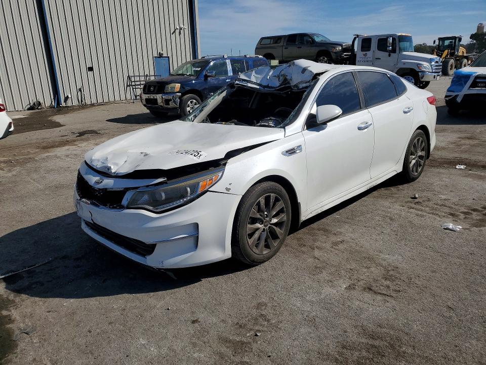 2016 KIA OPTIMA — VIN 5XXGU4L37GG040438