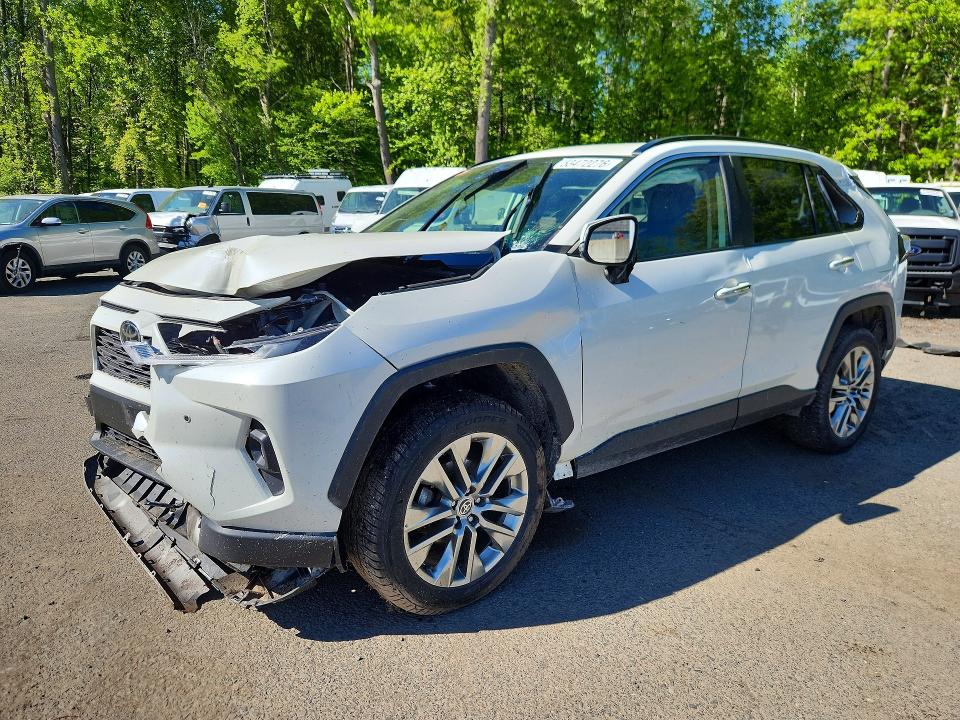 2022 TOYOTA RAV4 — VIN JTMN1RFV6ND085629
